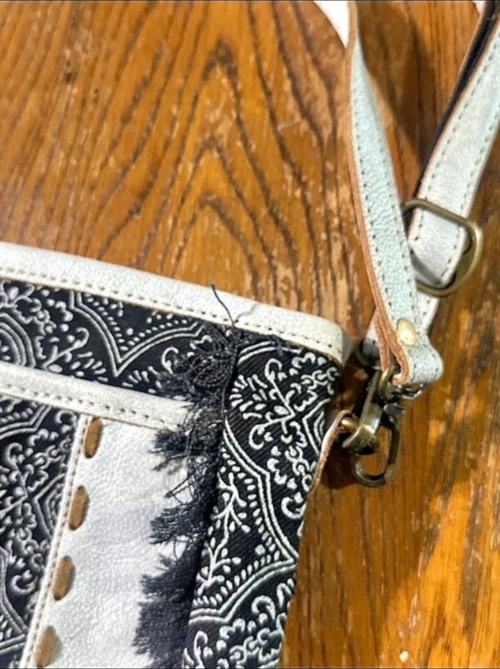 Myra Bag crossbody Paisley in Black & White - Picture 3 of 8